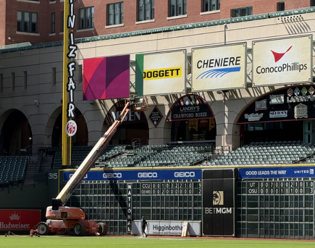 Graphic Installation Team